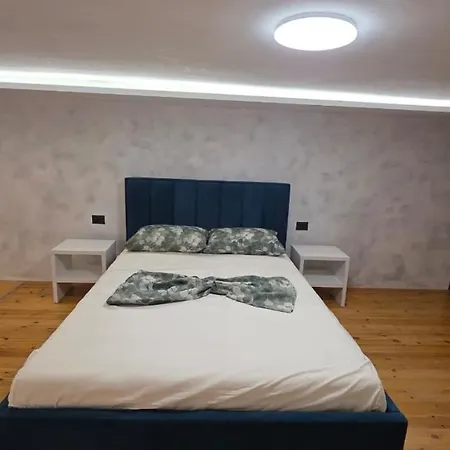 Cozy Modern Apartment, 6 Min Walk To Apartment